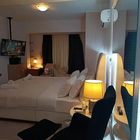Love Apartament *